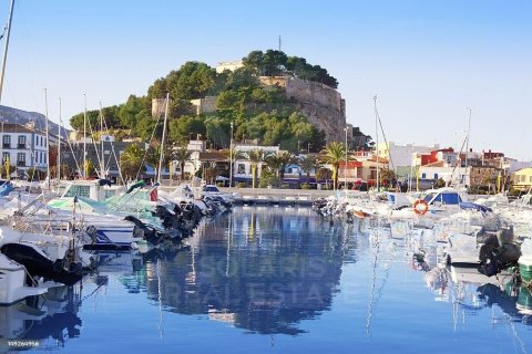 Tontti Denia, Alicante, Espanja 3294 m2 No. 157864