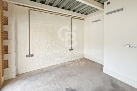 Duplex à vendre à Barcelona, Espagne, 2 chambres, 109 m2 No. 159884 - photo 18