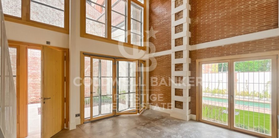 Bliźniak w Barcelona, Hiszpania 1 sypialnia, 109 mkw. nr 159884