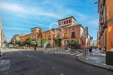 Dzīvoklis pārdošanā Madrid, Spānijā 2 istabas, 130 m2 Nr. 159882 - attēls 8