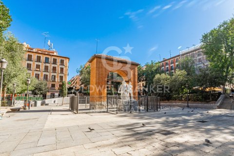 Dzīvoklis pārdošanā Madrid, Spānijā 2 istabas, 130 m2 Nr. 159882 - attēls 7