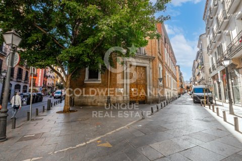 Dzīvoklis pārdošanā Madrid, Spānijā 2 istabas, 130 m2 Nr. 159882 - attēls 6