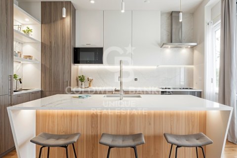 Dzīvoklis pārdošanā Madrid, Spānijā 2 istabas, 130 m2 Nr. 159882 - attēls 2