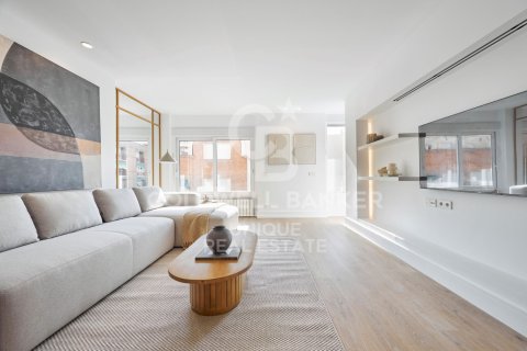 Apartamento en venta en Madrid, España 4 dormitorios, 276 m2 No. 159878 - foto 3
