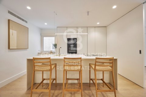 Apartamento en venta en Madrid, España 4 dormitorios, 276 m2 No. 159878 - foto 11