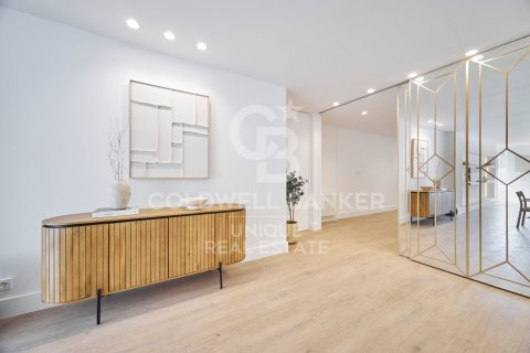 Apartamento en venta en Madrid, España 4 dormitorios, 276 m2 No. 159878 - foto 7