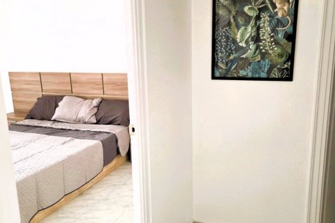 Apartamento en venta en Torrevieja, Alicante, España 3 dormitorios, 95 m2 No. 189229 - foto 13
