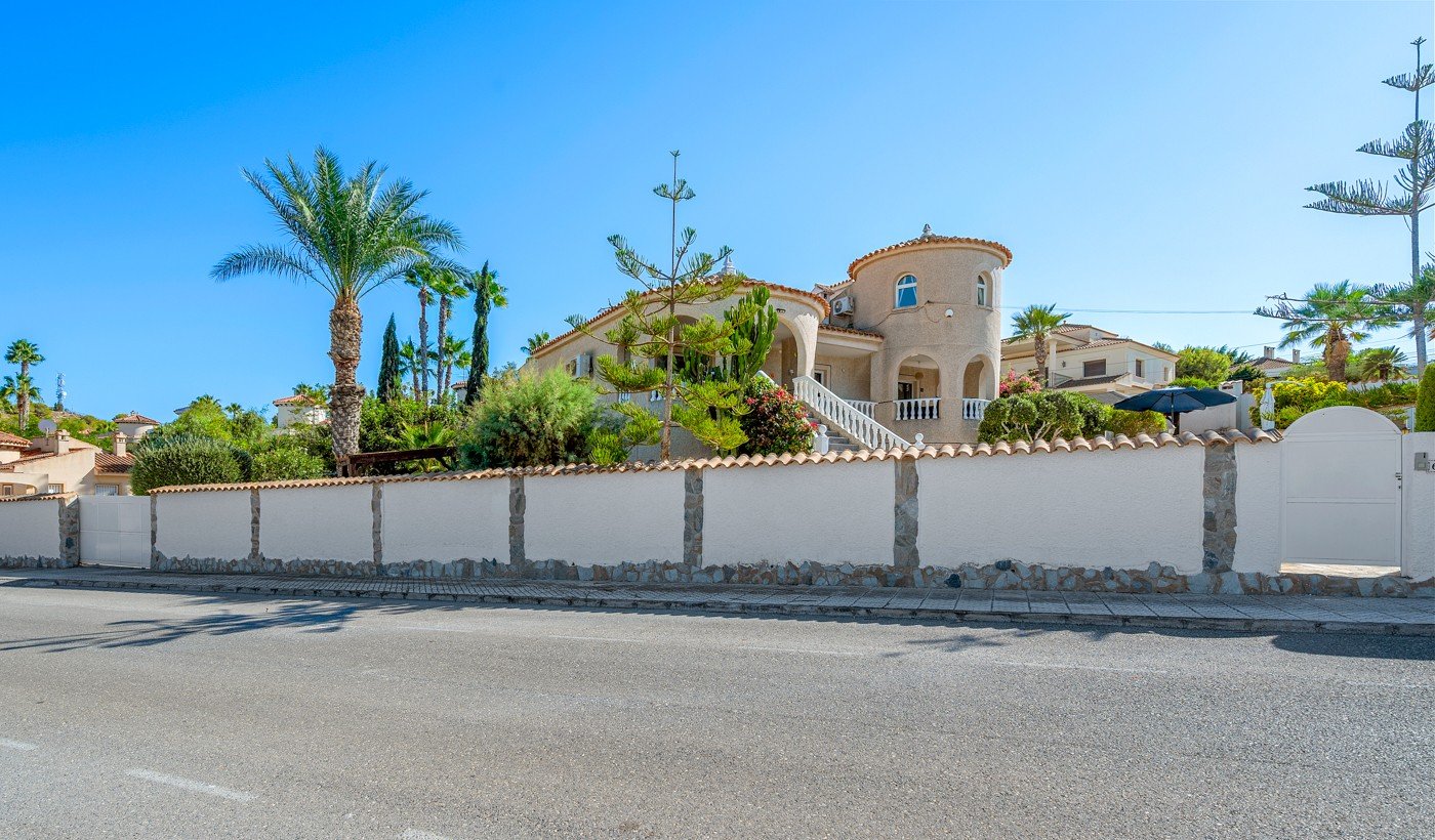 Villa à Almoradi, Alicante, Espagne 5 chambres, 375 m2 No. 138530