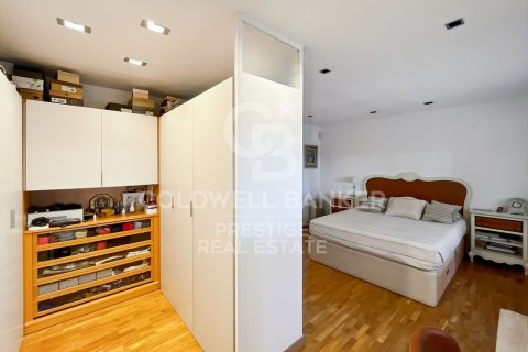 Huoneisto myytävänä Esplugues de Llobregat, Barcelona, Espanja, 3 makuuhuonetta, 210 m2 No. 156794 - kuva 20