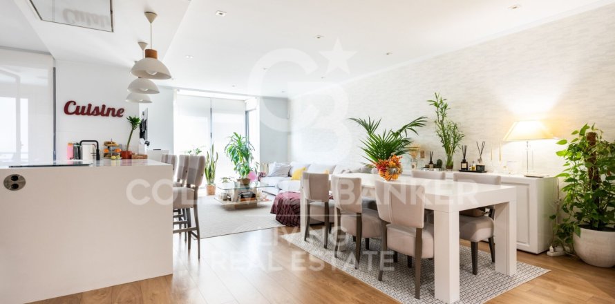 Apartamento en Madrid, España 3 dormitorios, 138 m2 No. 156798