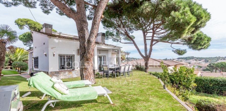 House in Sant Feliu de Guixols, Girona, Spain 4 bedrooms, 139 sq.m. No. 156796