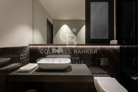 Huoneisto myytävänä Barcelona, Espanja, 4 makuuhuonetta, 199 m2 No. 156797 - kuva 20