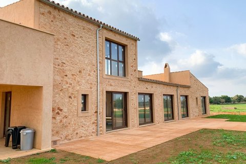 Villa for sale in Santanyi, Mallorca, Spain 5 bedrooms, 464 sq.m. No. 147980 - photo 2