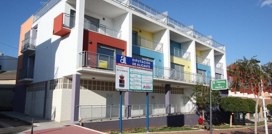 Proprietà commerciale a Beniarbeig, Alicante, Spagna 73 mq. N° 183942
