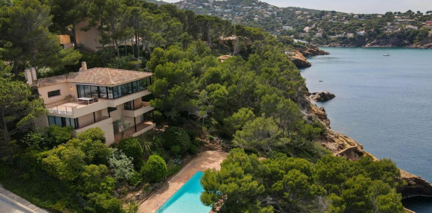 Talo Begur, Girona, Espanja 4 makuuhuonetta,  No. 141196