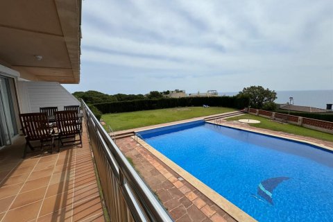 Huoneisto myytävänä Sant Feliu de Guixols, Girona, Espanja, 2 makuuhuonetta, No. 141193 - kuva 4