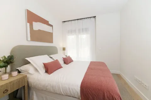 Huoneisto myytävänä Barcelona, Espanja, 3 makuuhuonetta, No. 141195 - kuva 12