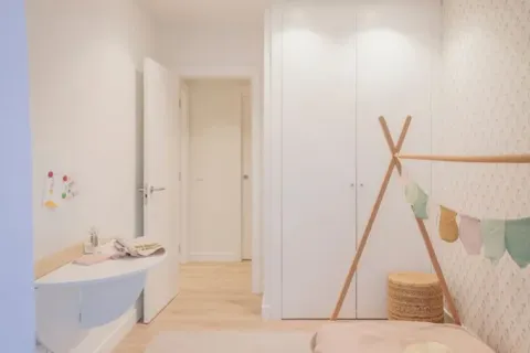 Huoneisto myytävänä Barcelona, Espanja, 3 makuuhuonetta, No. 141195 - kuva 13