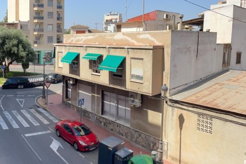 Apartment for sale in Torrevieja, Alicante, Spain 4 bedrooms, 177 sq.m. No. 196145 - photo 8