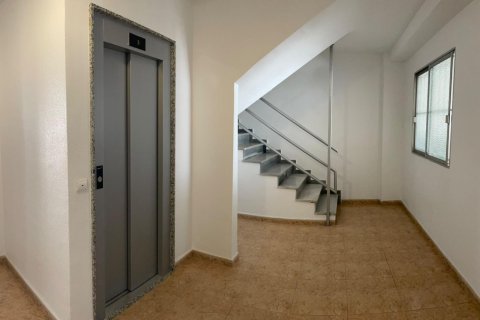 Apartment for sale in Torrevieja, Alicante, Spain 4 bedrooms, 177 sq.m. No. 196145 - photo 5