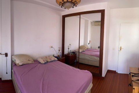Apartment for sale in Torrevieja, Alicante, Spain 4 bedrooms, 177 sq.m. No. 196145 - photo 13