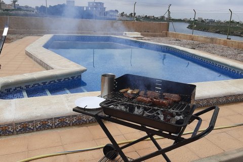 Продажа виллы в Ла-Манга-дель-Мар-Менор, Мурсия, Испания 3 спальни, 465м2 №163345 - фото 3