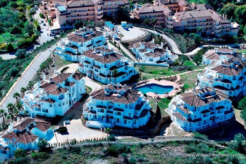 Apartment for sale Nueva Andalucia, Malaga, Spain 2 bedrooms, 89 sq.m. No. 132977 - photo 7