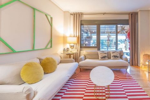 Apartment for sale Madrid, Spain 2 bedrooms, 143 sq.m. No. 76227 - photo 8