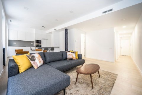 Apartment for sale Madrid, Spain 2 bedrooms,  No. 76231 - photo 2