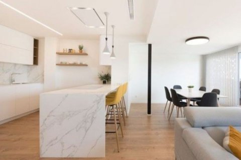 Apartment for sale Madrid, Spain 2 bedrooms, 85 sq.m. No. 76232 - photo 3