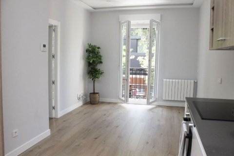 Apartment for sale Madrid, Spain 2 bedrooms, 69 sq.m. No. 76228 - photo 3