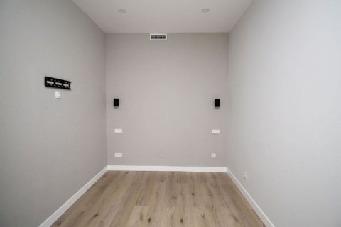 Apartment for sale Madrid, Spain 2 bedrooms, 69 sq.m. No. 76228 - photo 7