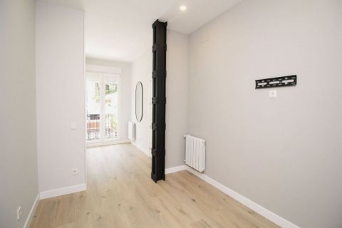 Apartment for sale Madrid, Spain 2 bedrooms, 69 sq.m. No. 76228 - photo 9