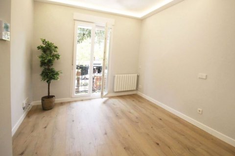 Apartment for sale Madrid, Spain 2 bedrooms, 69 sq.m. No. 76228 - photo 2