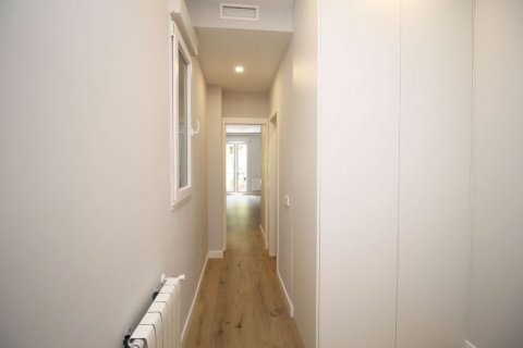 Apartment for sale Madrid, Spain 2 bedrooms, 69 sq.m. No. 76228 - photo 10