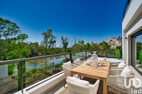 Пентхаус в Нуэва Андалусия, Малага, Испания 3 спальни, 122м2 №154102