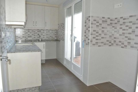 Lägenhet till salu Villena, Alicante, Spanien 5 sovrum, 283 kvm. Nr. 139518 - foto 9