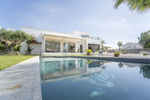 House for sale in Coma-Ruga, Tarragona, Spain 4 bedrooms, No. 141287 - photo 1