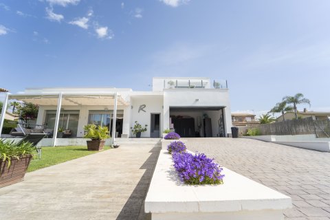 House for sale in Coma-Ruga, Tarragona, Spain 4 bedrooms, No. 141287 - photo 2