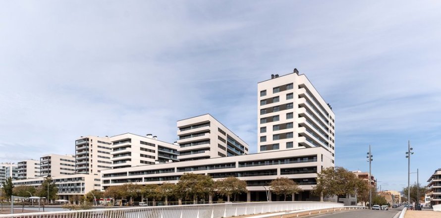 Wohnung in Badalona, Barcelona, Spanien 4 Schlafzimmer,  Nr. 141284