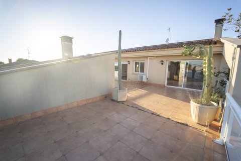 House for sale in Calafell, Tarragona, Spain 4 bedrooms, No. 141286 - photo 28