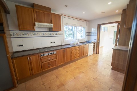 House for sale in Calafell, Tarragona, Spain 4 bedrooms, No. 141286 - photo 15