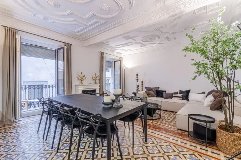 Apartamento en venta en Barcelona, España 2 dormitorios, No. 141289 - foto 2