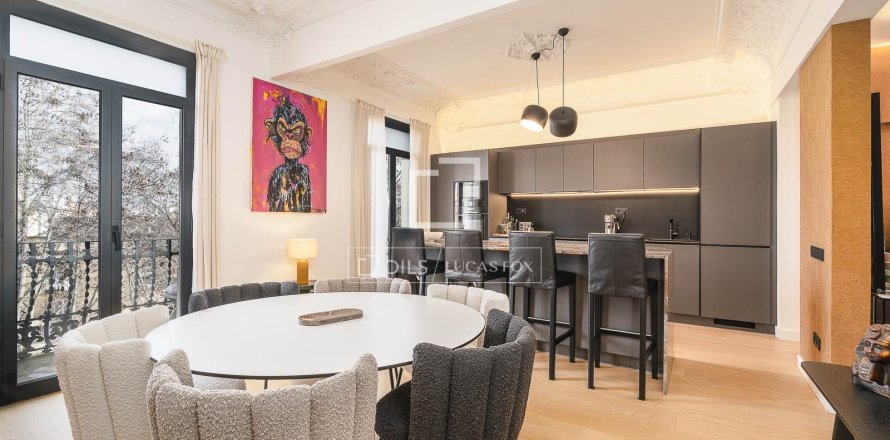 Wohnung in Barcelona, Spanien 4 Schlafzimmer, 134 m2 Nr. 150339