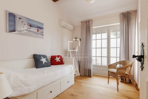 Villa for sale in Cabrera de Mar, Barcelona, Spain 6 bedrooms, 600 sq.m. No. 150341 - photo 17