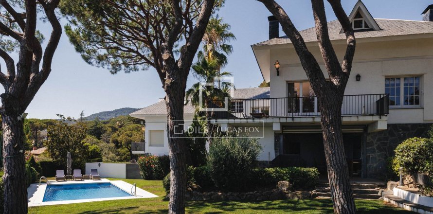 Villa in Cabrera de Mar, Barcelona, Spain 6 bedrooms, 600 sq.m. No. 150341