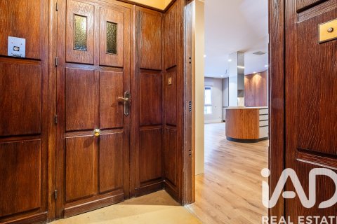 Apartment à Madrid, Espagne 3 chambres, 187 m2 No. 152302