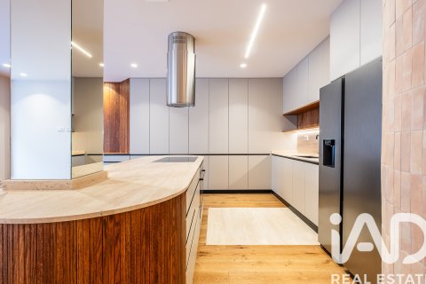 Apartament w Madrid, Hiszpania 3 sypialnie, 187 mkw. nr 152302 – zdjęcie 2