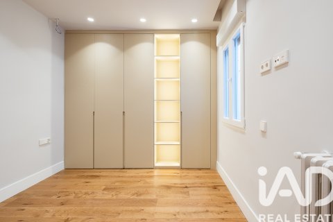 Apartament w Madrid, Hiszpania 3 sypialnie, 187 mkw. nr 152302 – zdjęcie 26