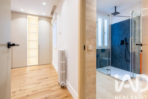 Apartament w Madrid, Hiszpania 3 sypialnie, 187 mkw. nr 152302 – zdjęcie 11